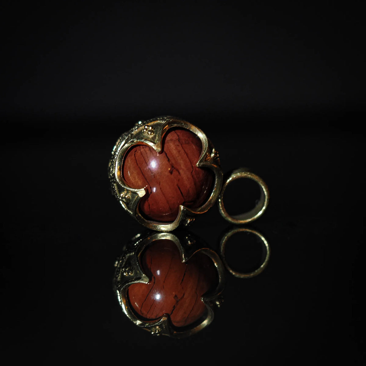 Gotlandshänge, Röd jaspis