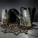 Set med 4 mörka kaffemuggar i horn, ca 250 ml