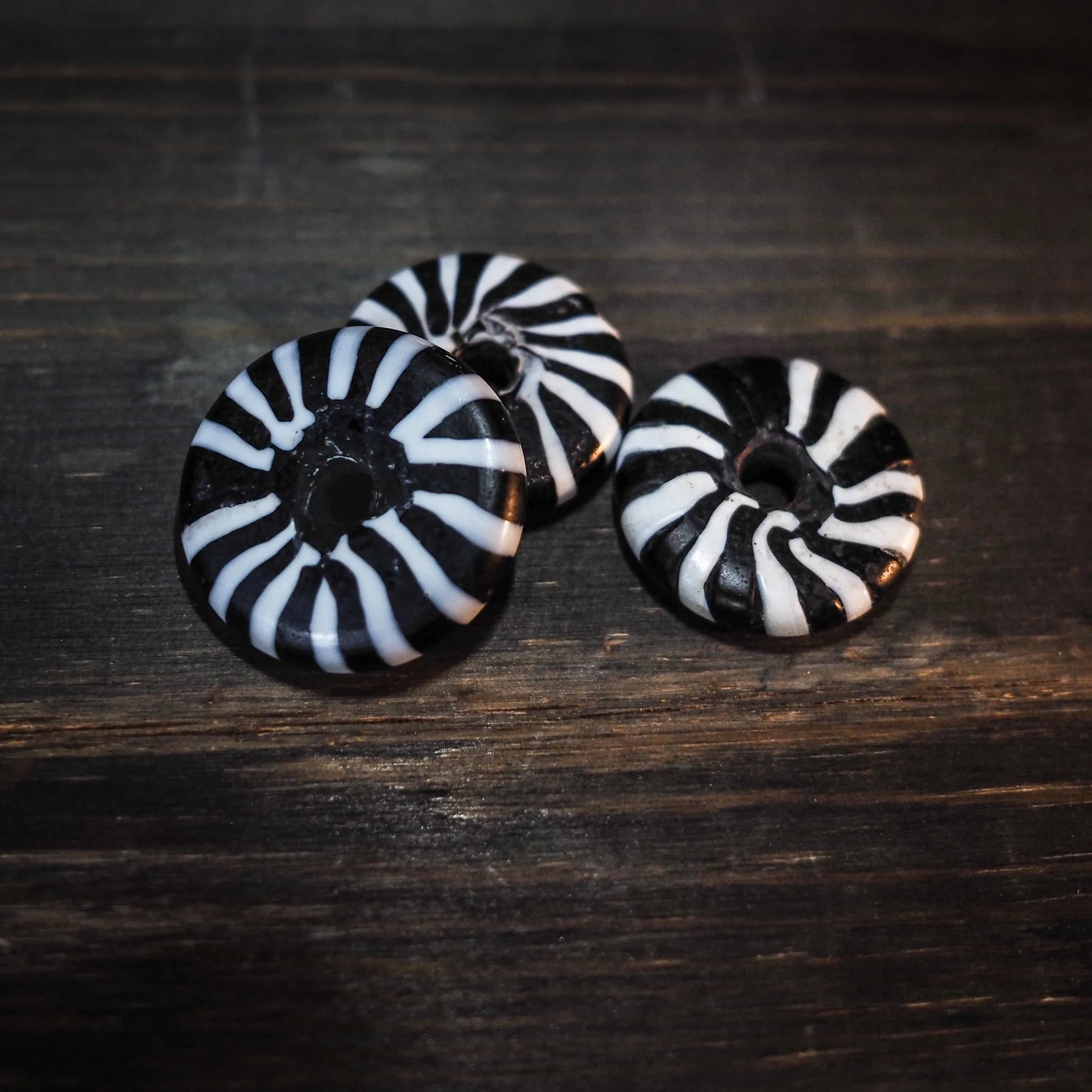 Black and white bead