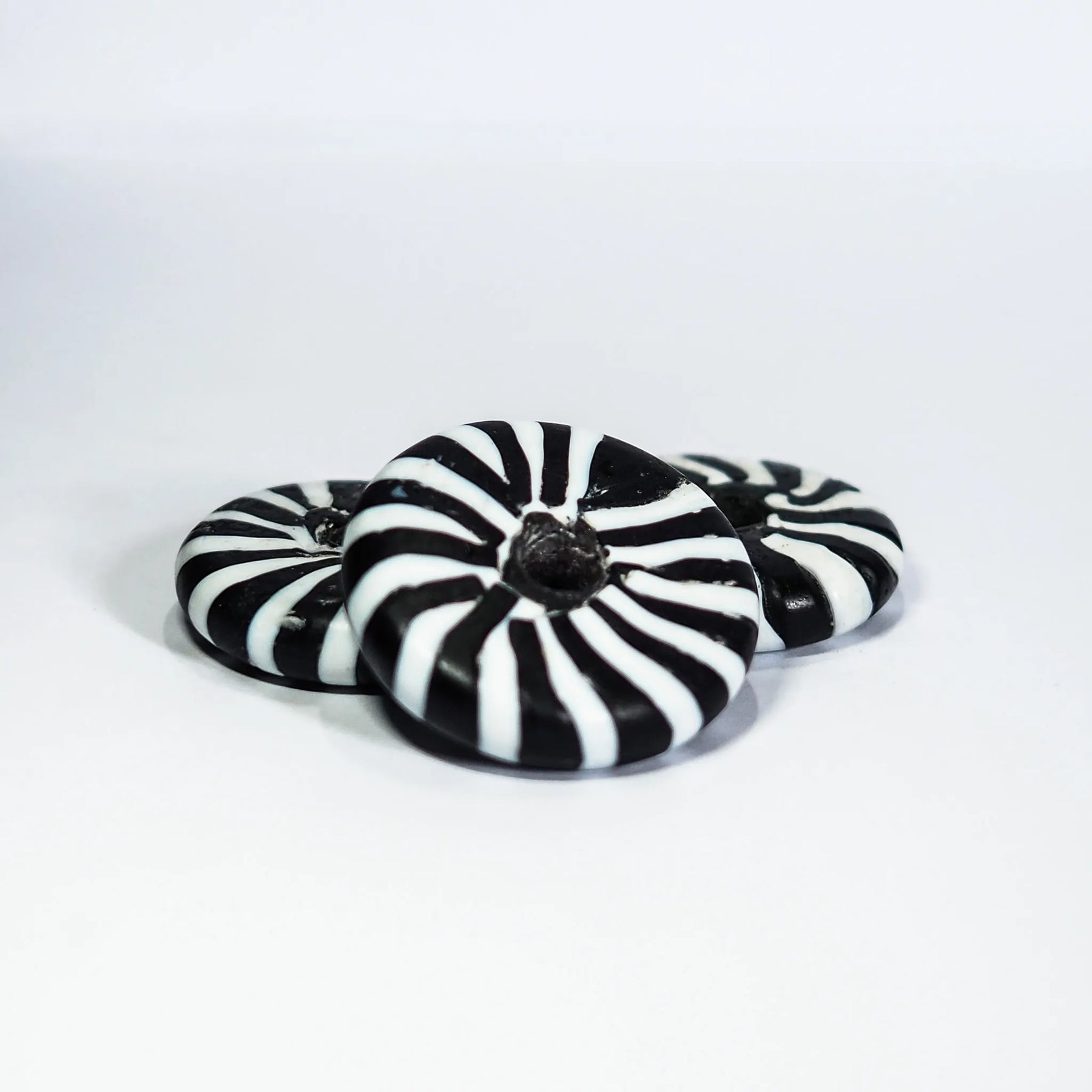 Black and white bead