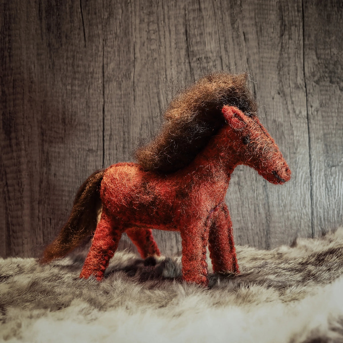 Stor rödbrun Häst