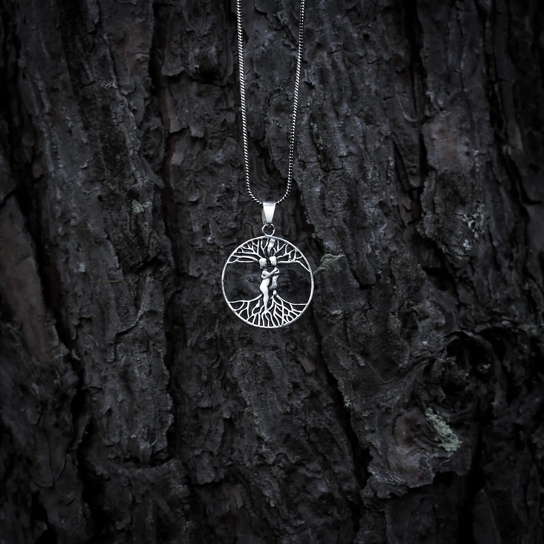 Amulet, Ask and Embla from the tree of life, large.