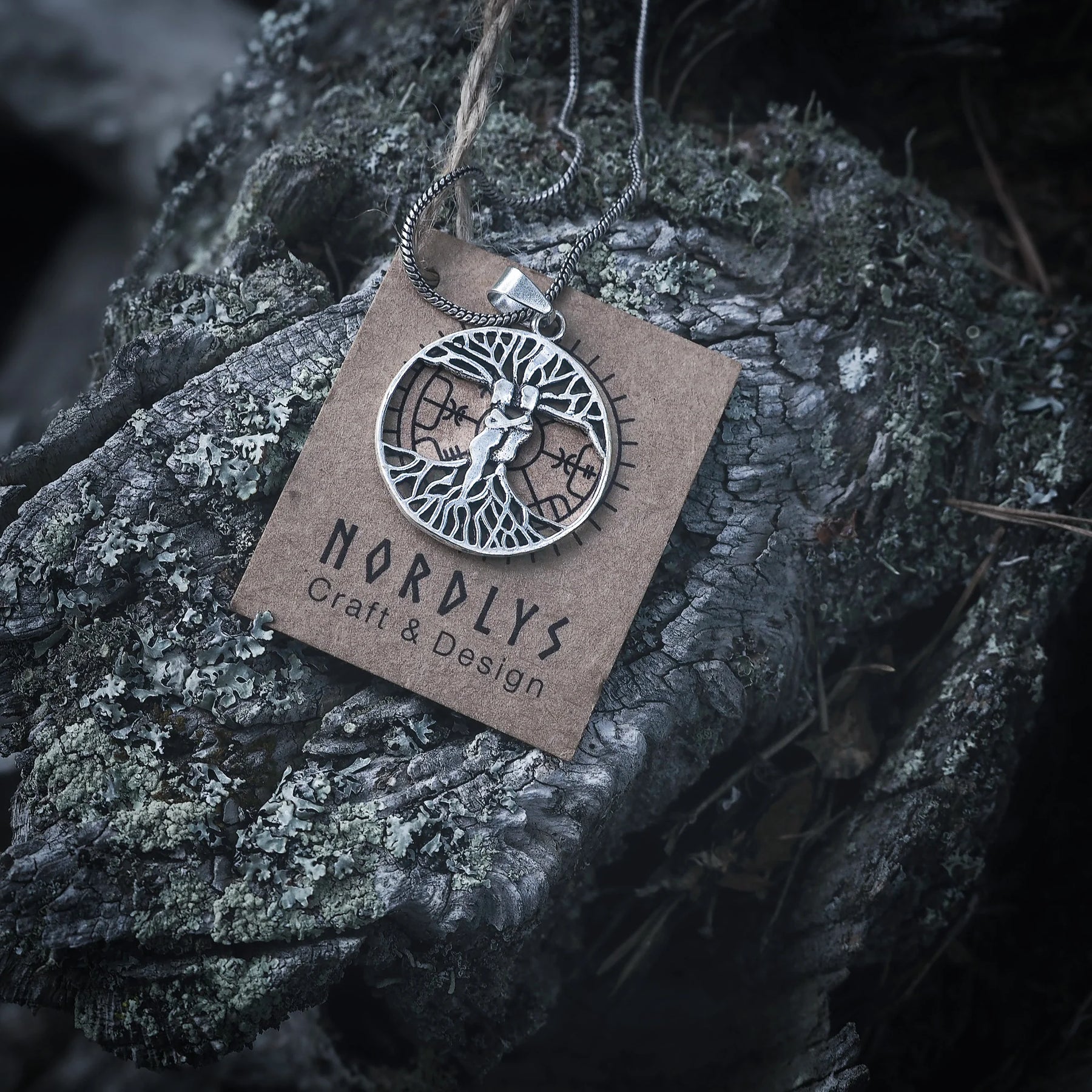 Amulet, Ask and Embla from the tree of life, large.