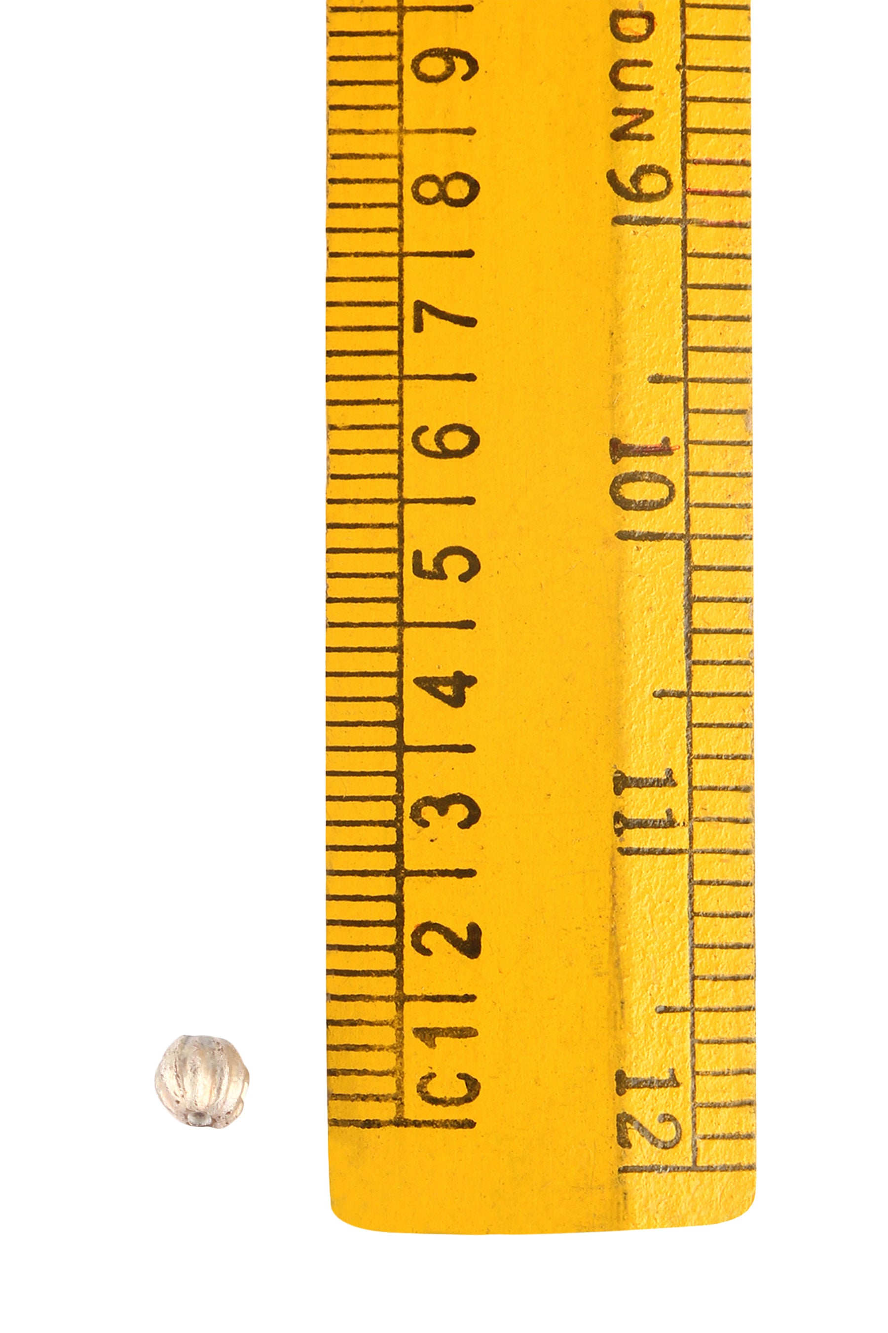Glass bead with silver foil