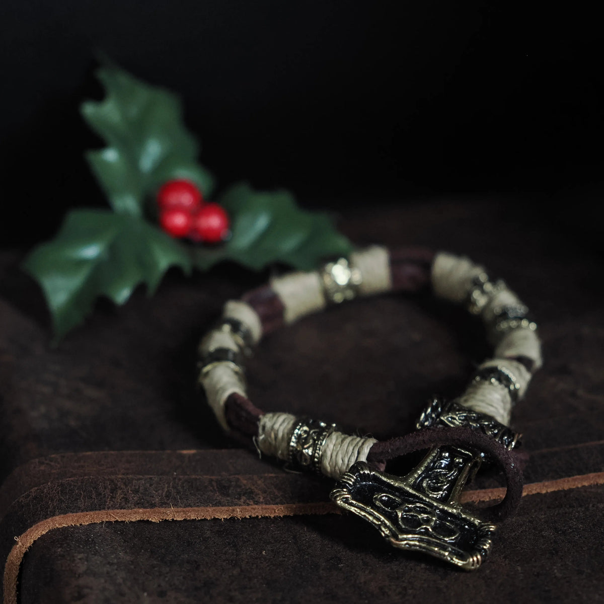 Armband med Torshammarfäste