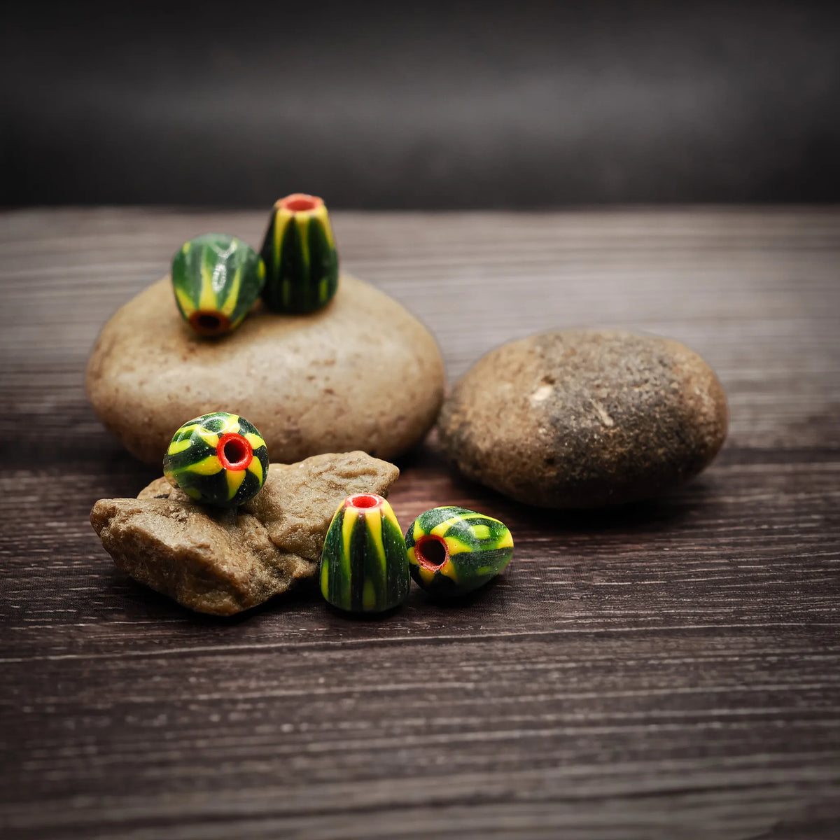 Färgglad glaspärla