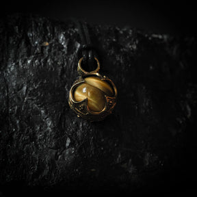 Gotland prism, Tiger's eye