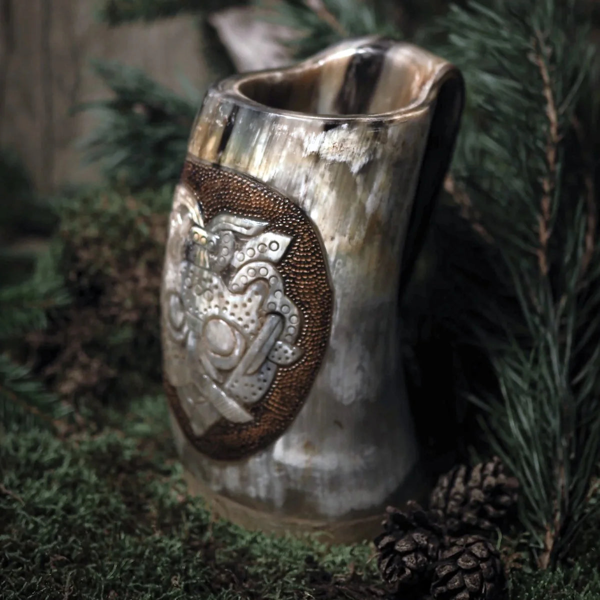 Hand-carved horn mug, Lokemask
