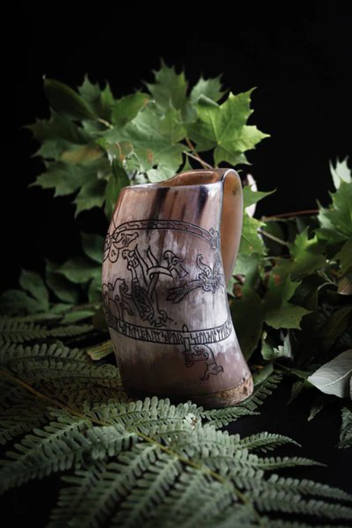 Engraved mug, Sigurd's saga