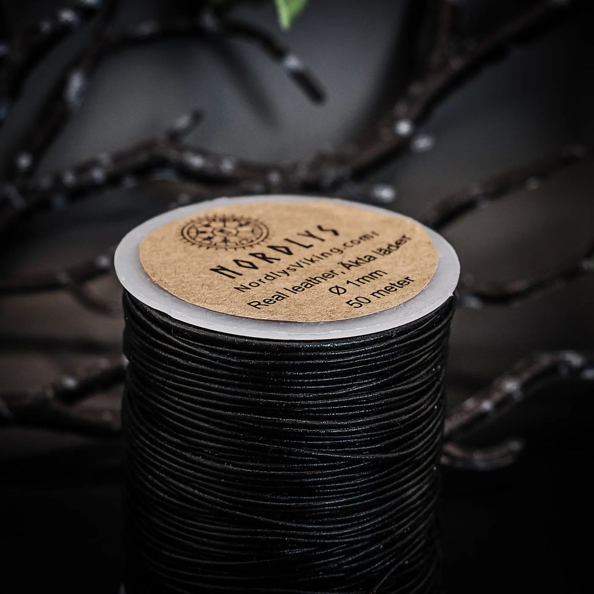 Leather strap black 1mm, 100 meters/roll