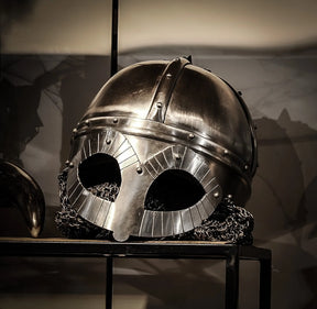 Gjermundbu vikingahjälm