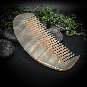 Rounded horn comb 