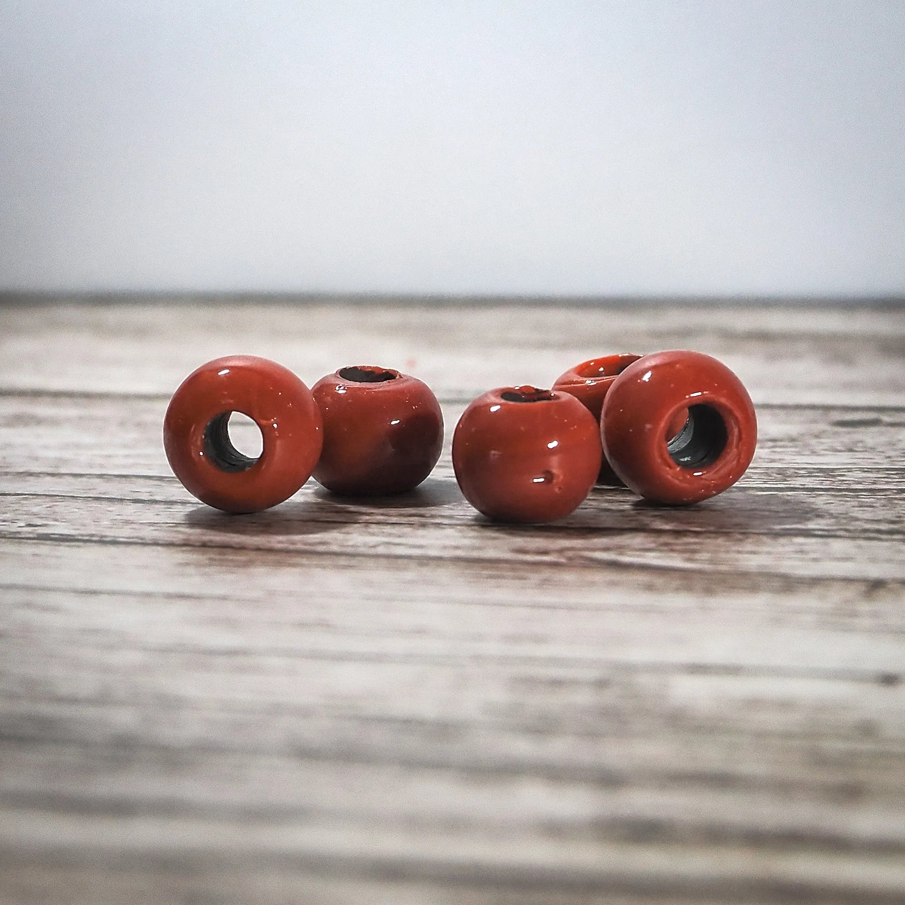 Glass bead red