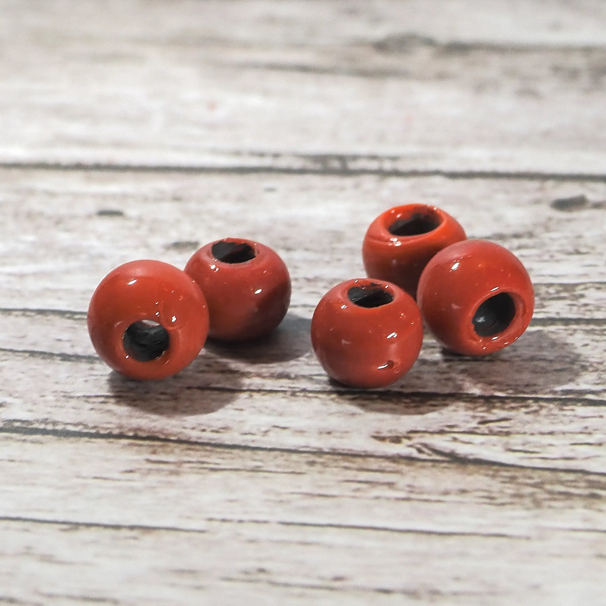 Glass bead red