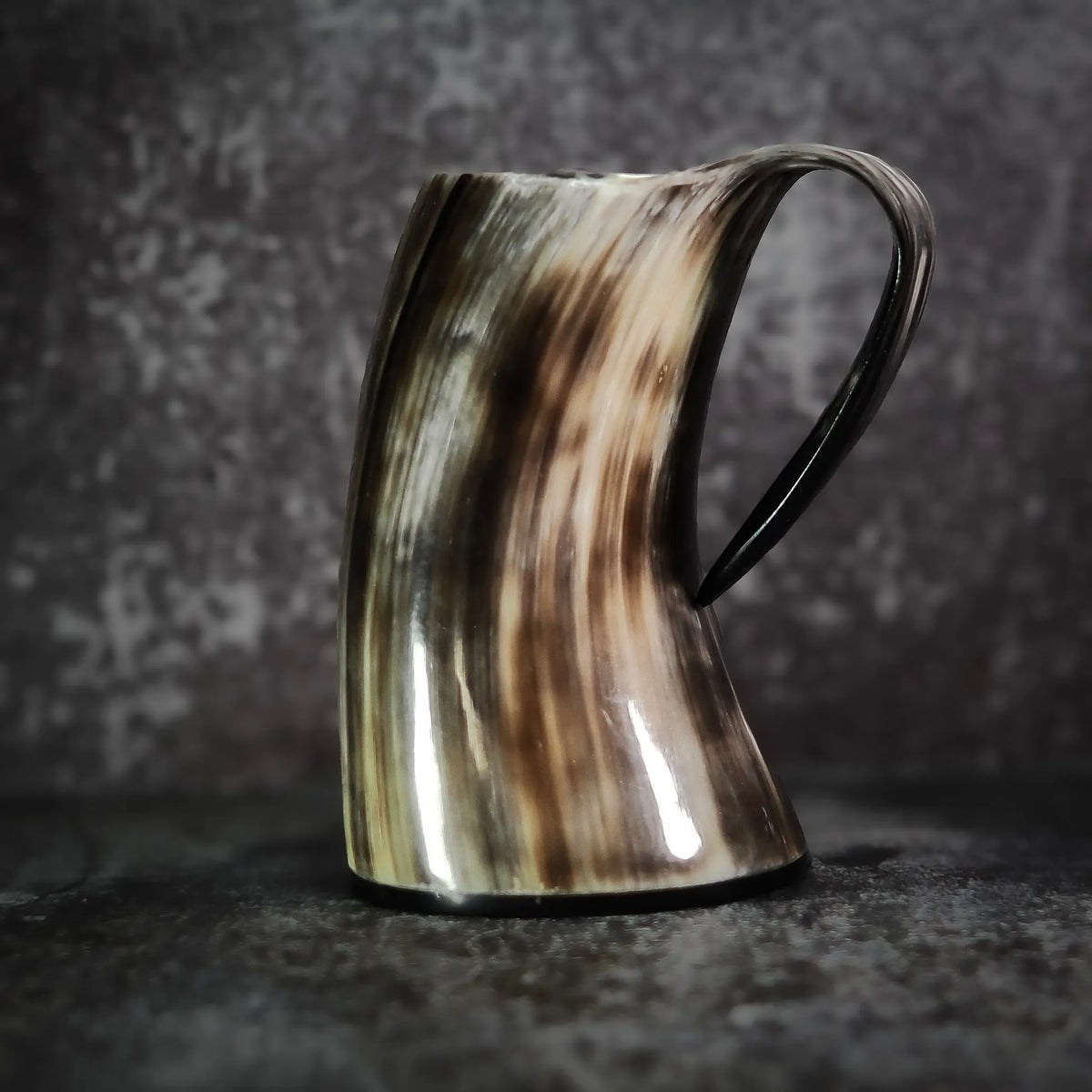 Large coffee mug in horn, 350 ml