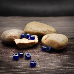 Ultramarinblå glaspärla