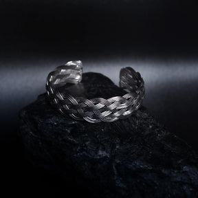 Valve braided bracelet