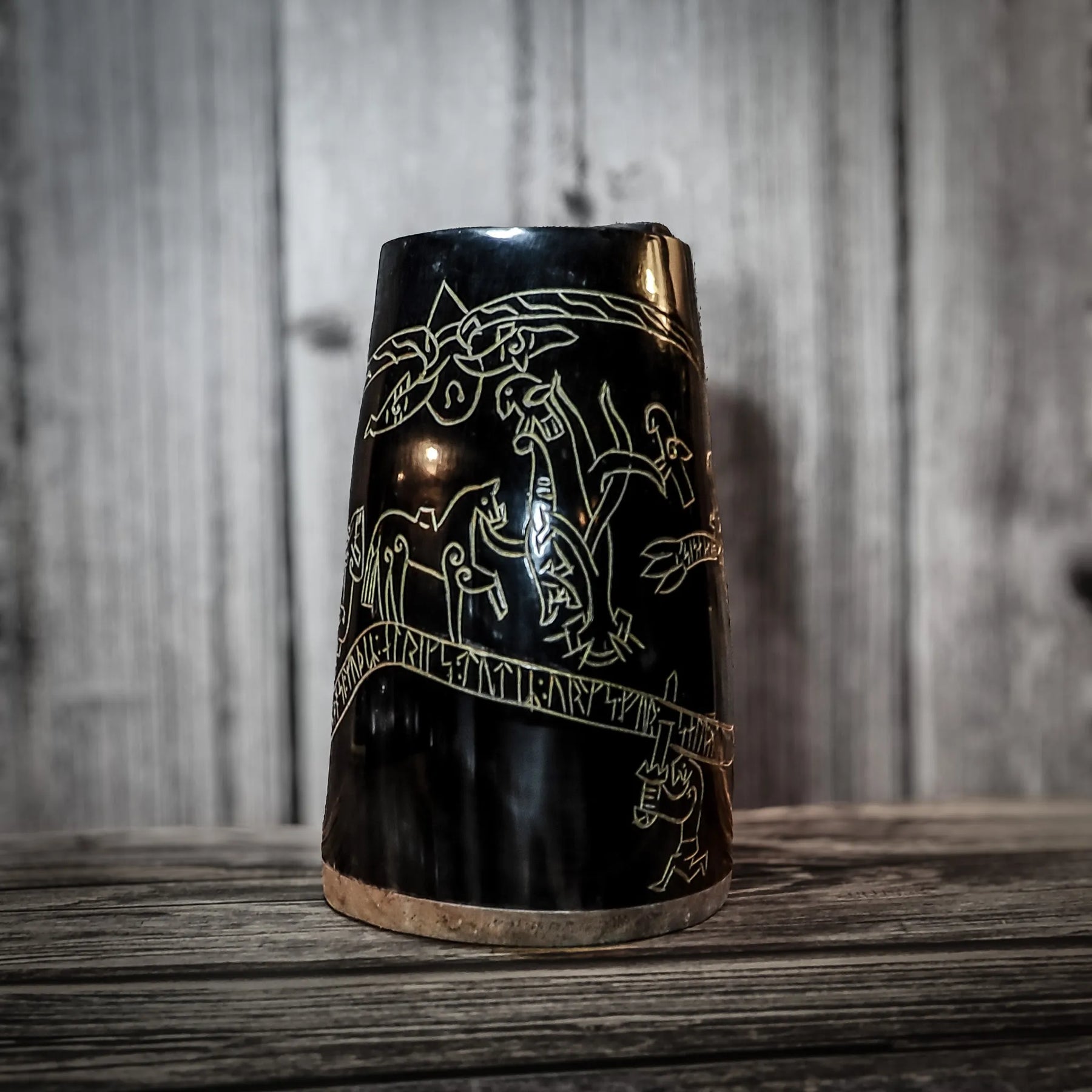 Engraved mug, Sigurd's saga