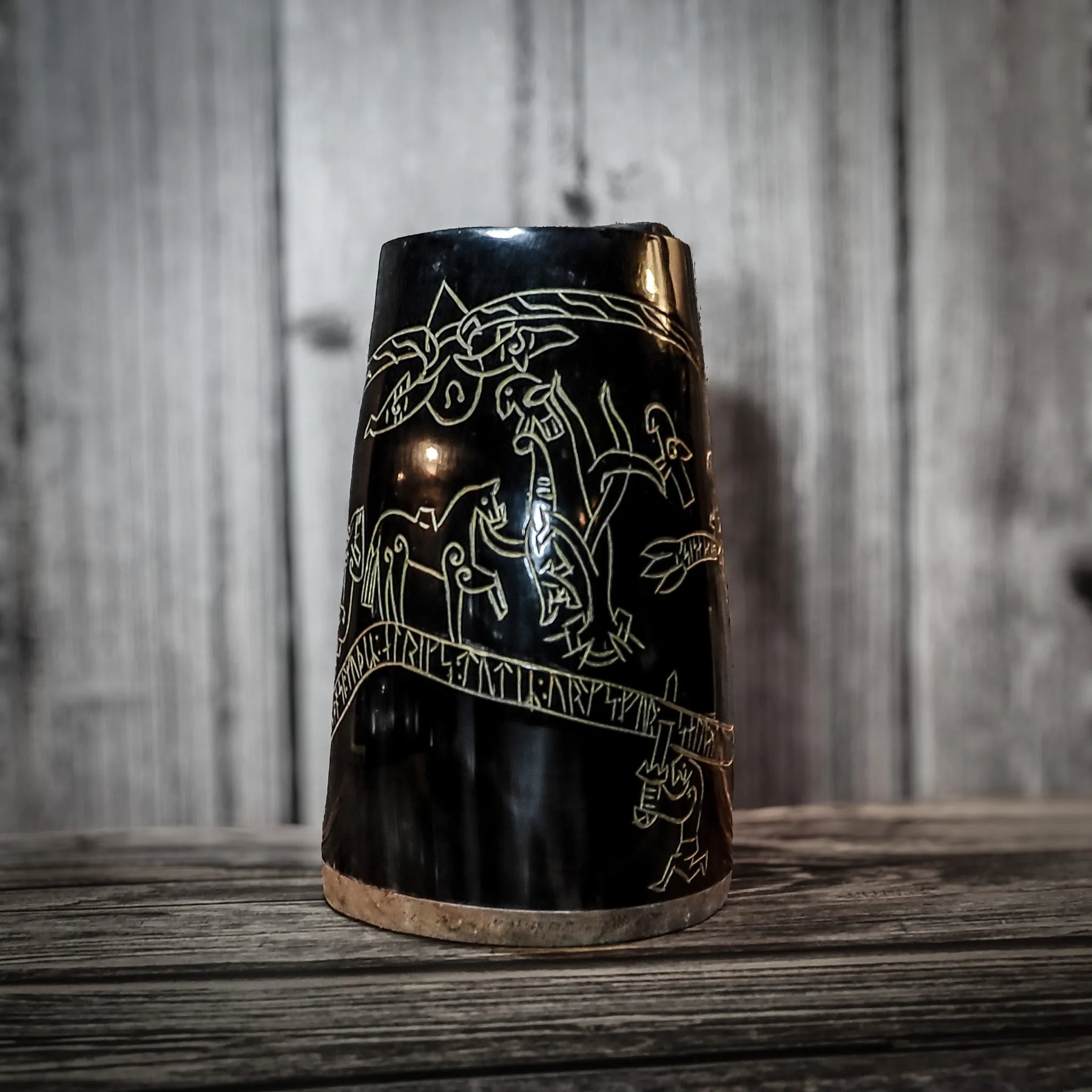 Engraved mug, Sigurd's saga