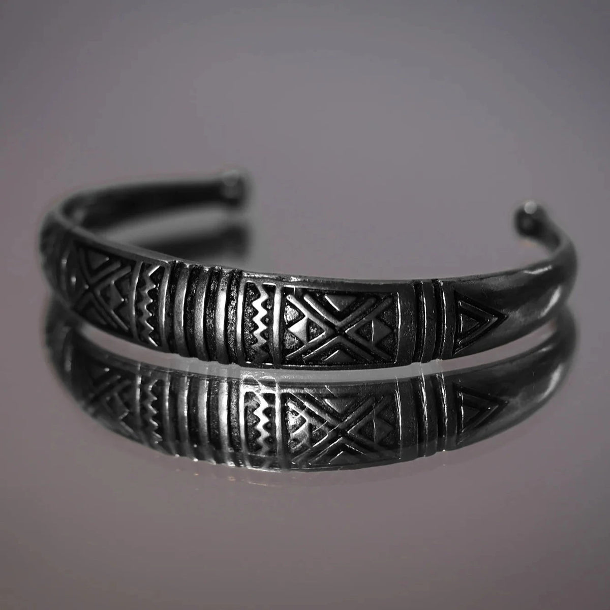 Curved bracelet with decoration