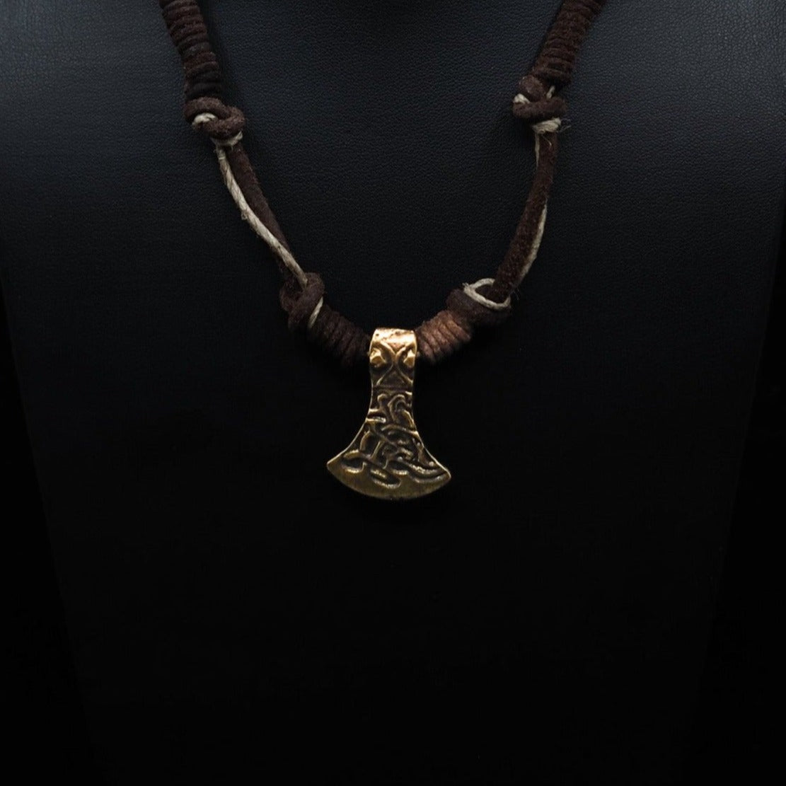 Braided leather necklace for pendant