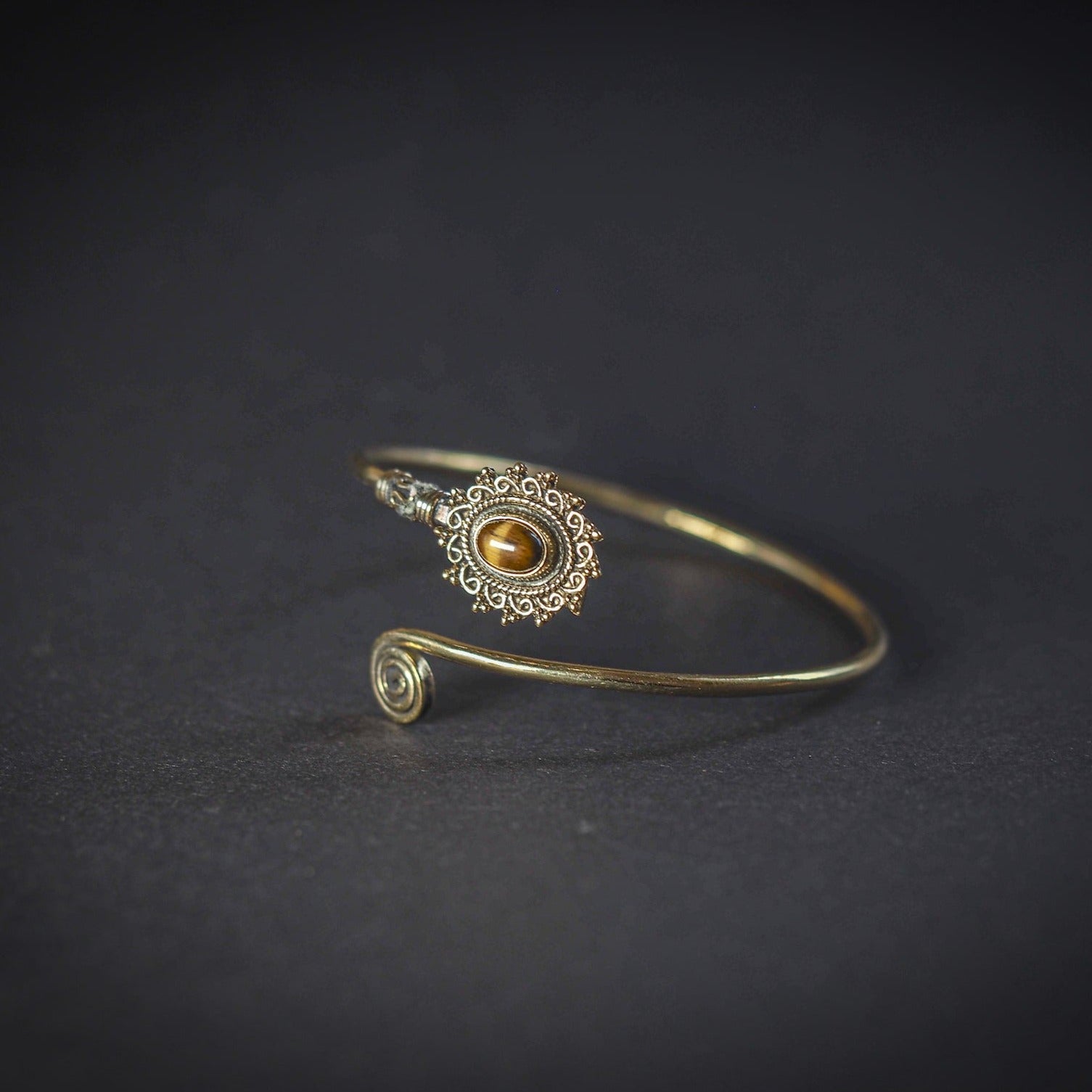 Bracelet Oval, with semi-precious stones