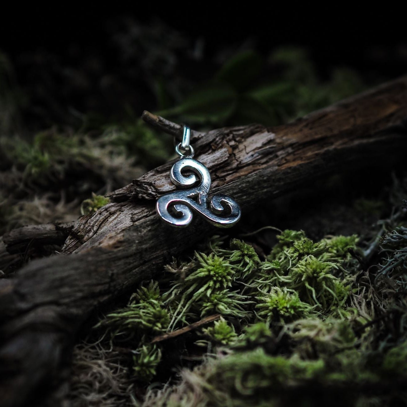 Triskele small pendant