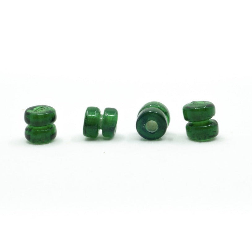 Green shiny glass bead