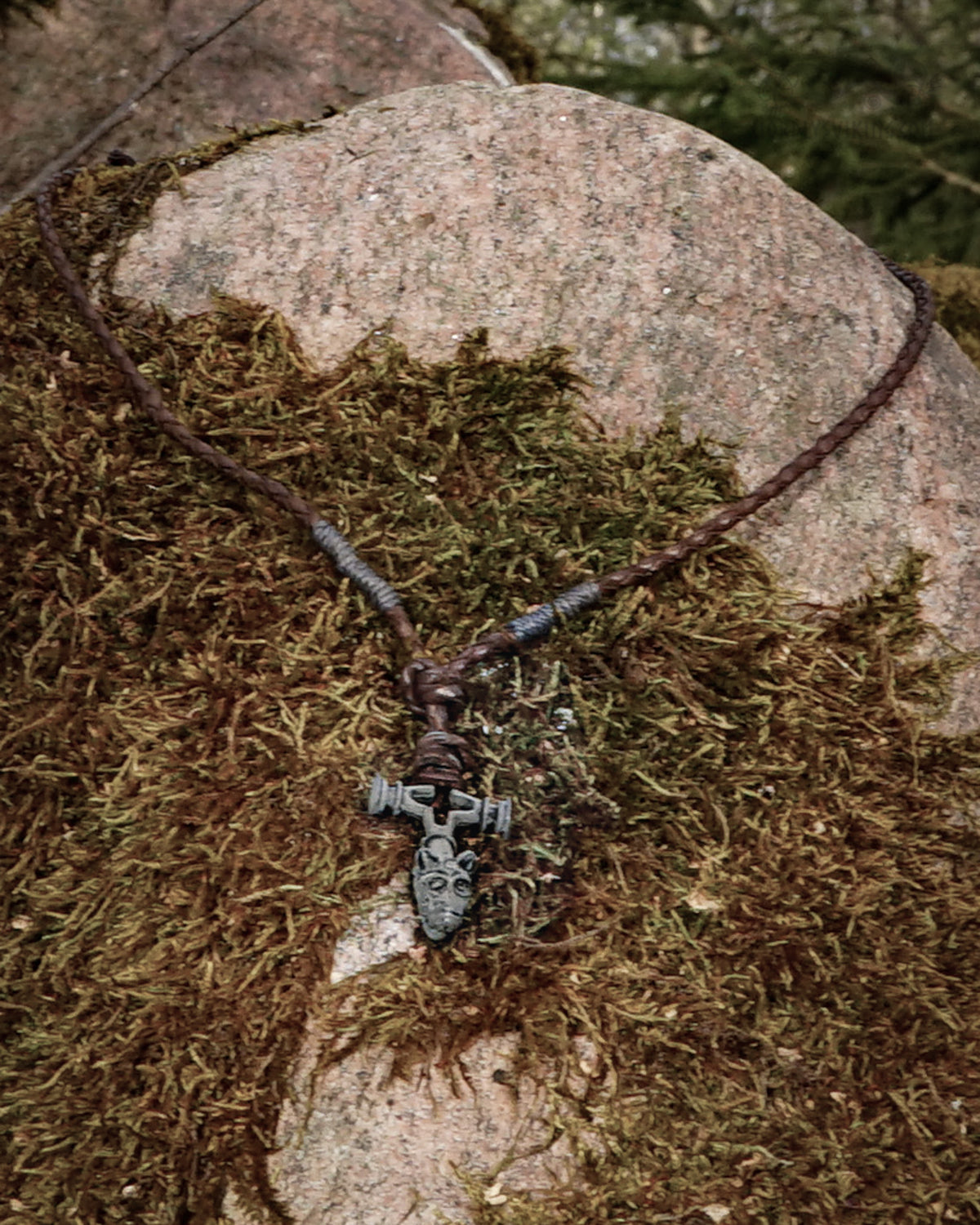 Necklace Wolf cross Tin